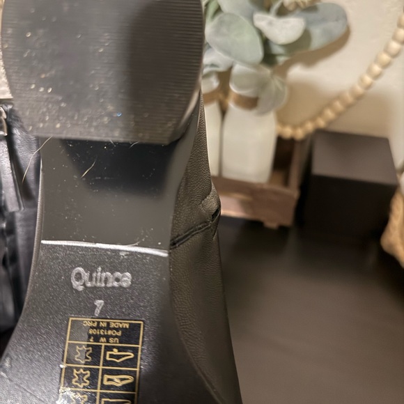 NWT Quince Leather Sketch Sock
Sleek Black Ankle Boot size 7 - Picture 8 of 9